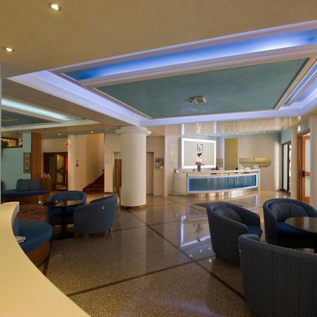 Hotel Hollywood***S Lido di Jesolo Exterior photo