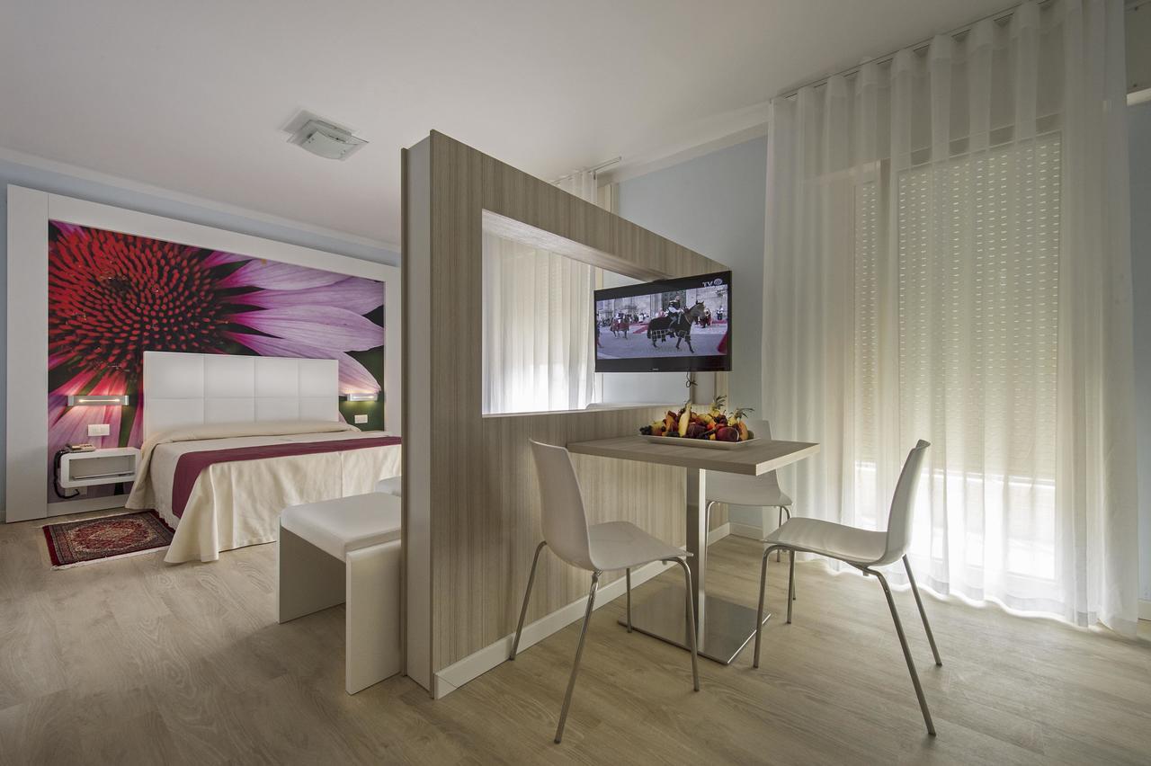 Hotel Hollywood***S Lido di Jesolo Exterior photo