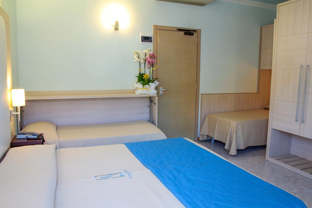 Hotel Hollywood***S Lido di Jesolo Exterior photo