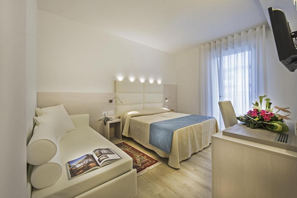 Hotel Hollywood***S Lido di Jesolo Room photo