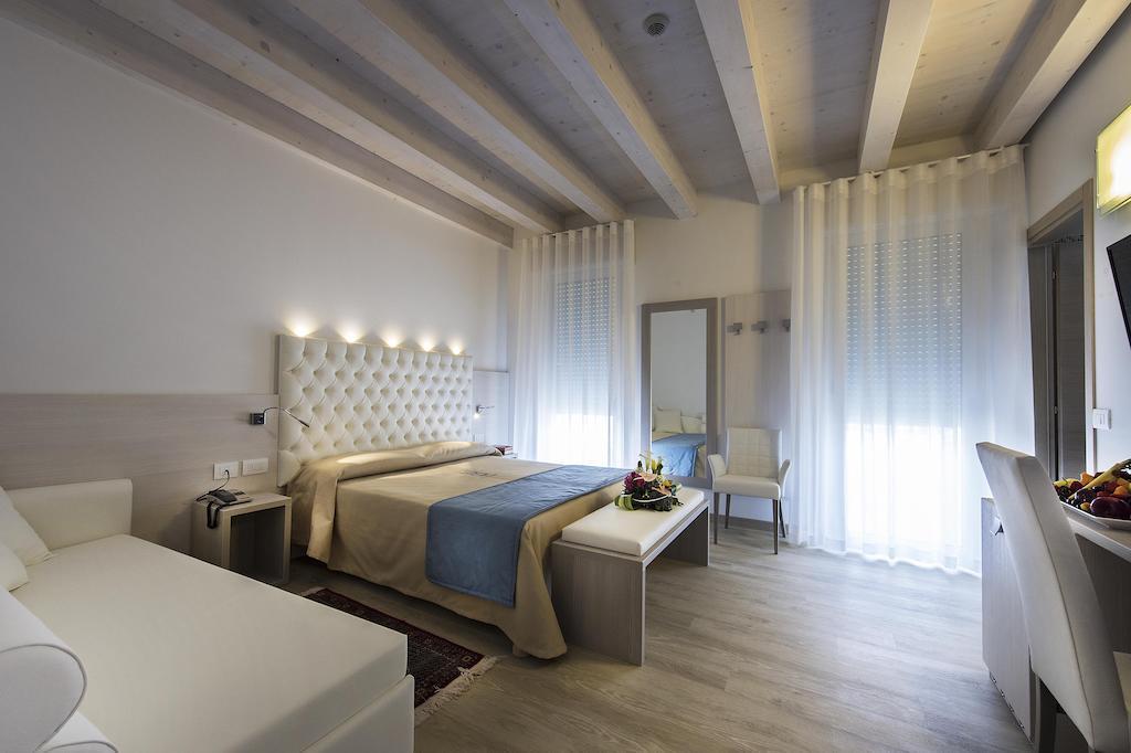 Hotel Hollywood***S Lido di Jesolo Room photo